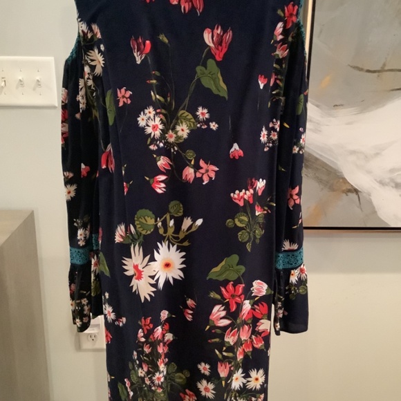 Chelsea & Violet cold shoulder dress - Picture 8 of 8